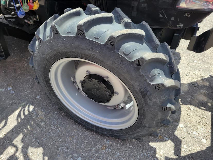 2025 Case IH Farmall 75C - Thumbnail 6