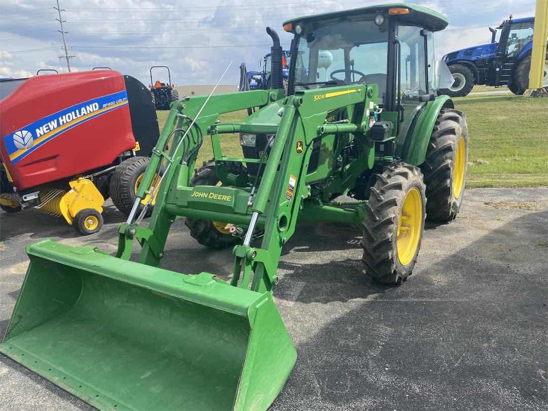 2017 John Deere 5065E