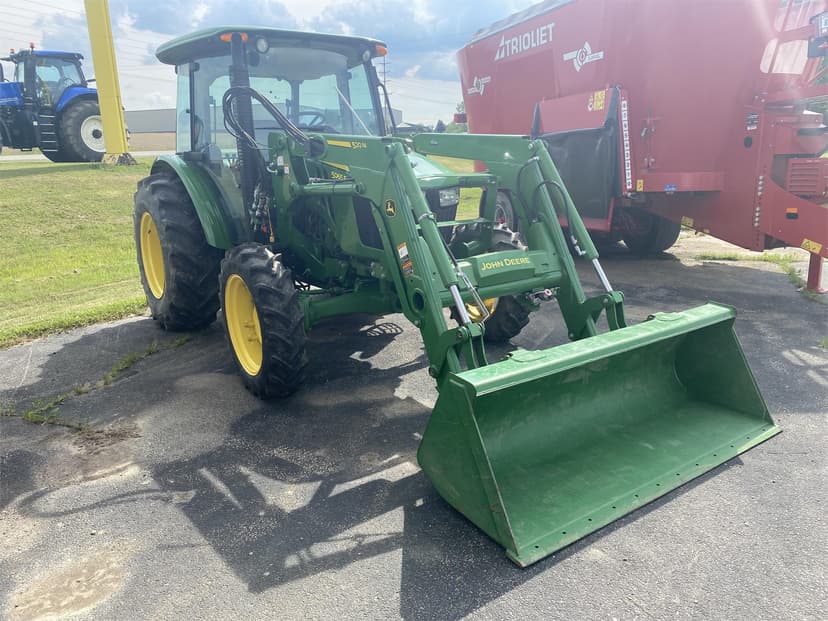 2017 John Deere 5065E - Thumbnail 2